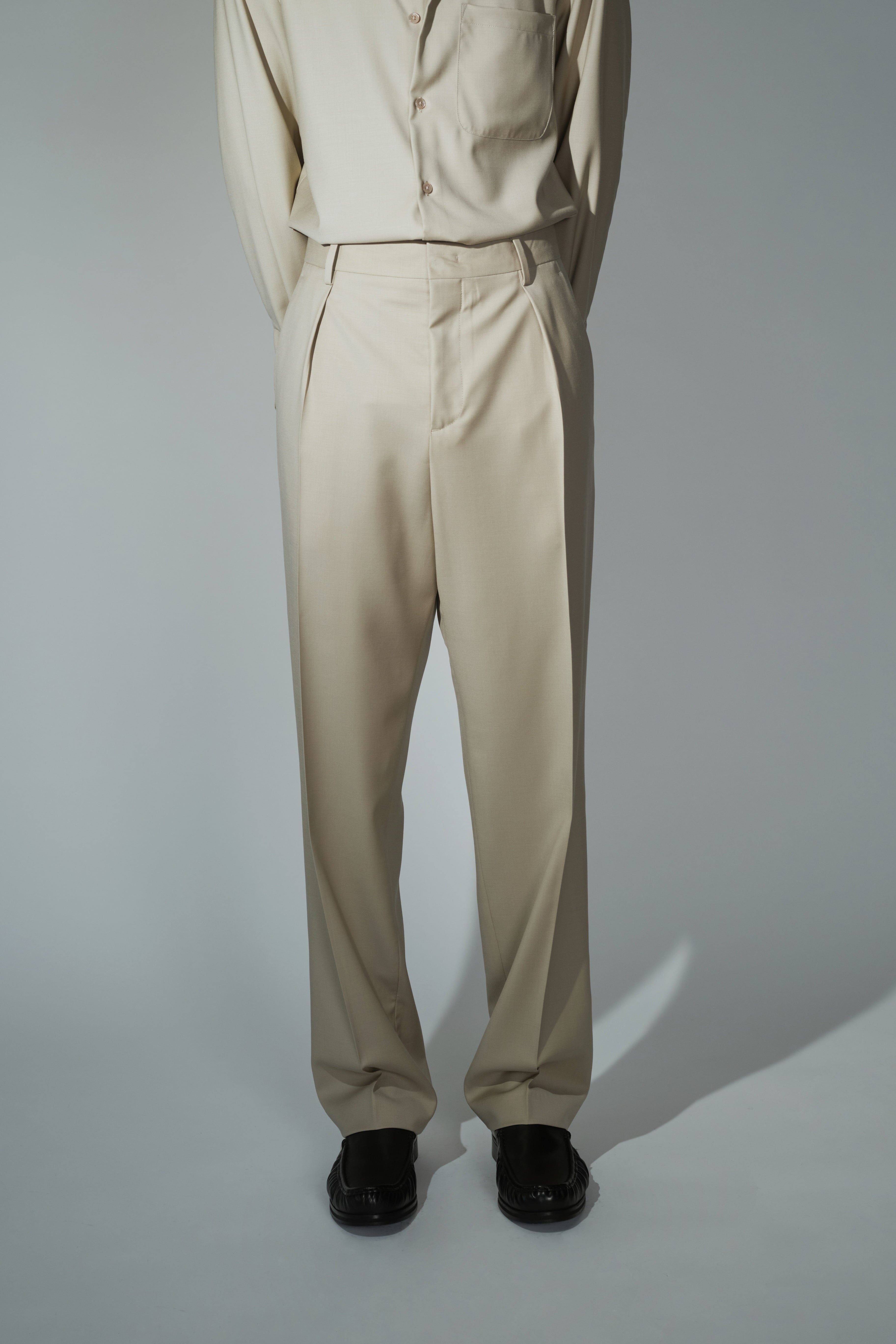 RÆR STUDIOS x Kevin Lutolf pleated trousers in sage