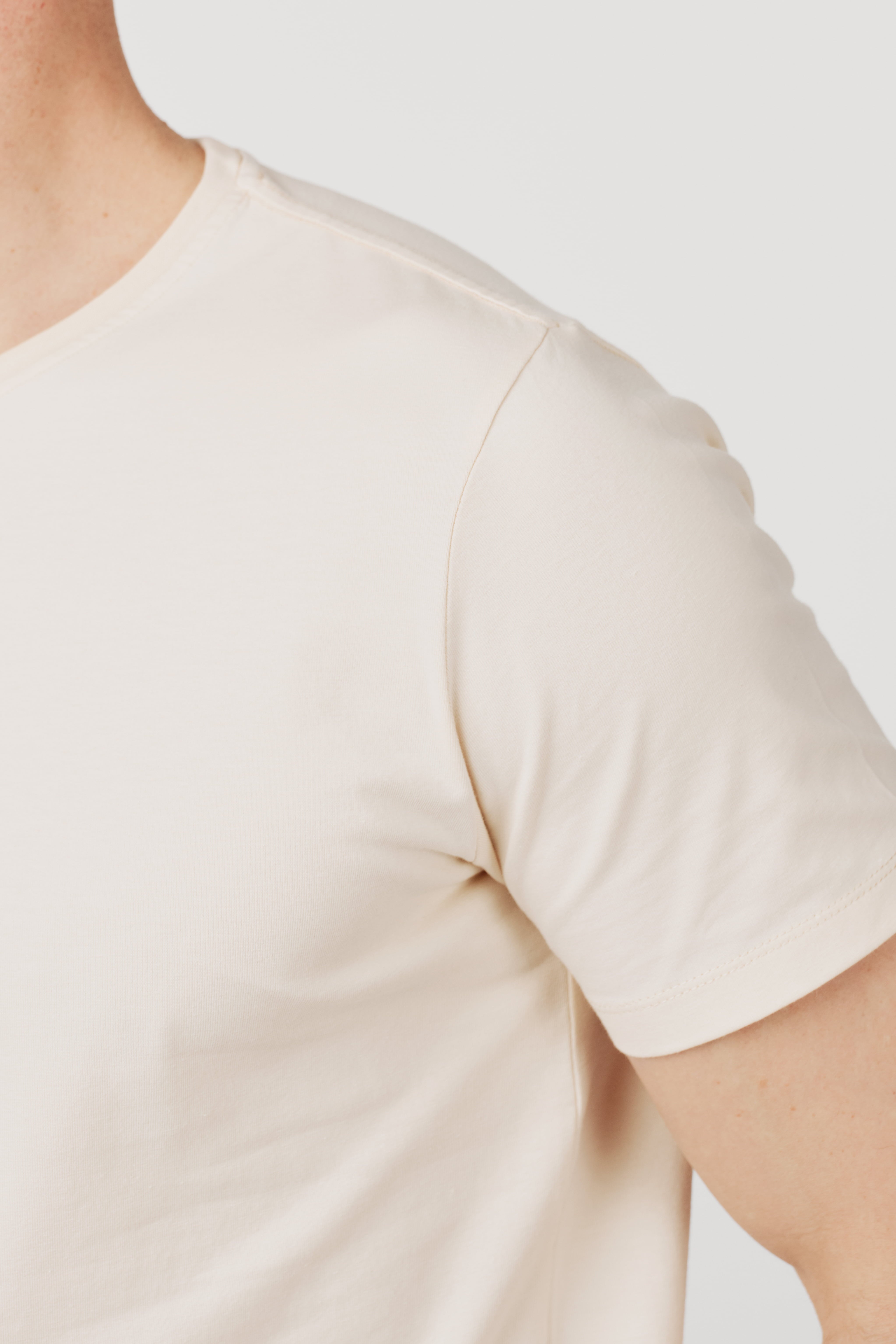 RÆR STUDIOS Pima Cotton Crew Neck T-Shirt Ivory